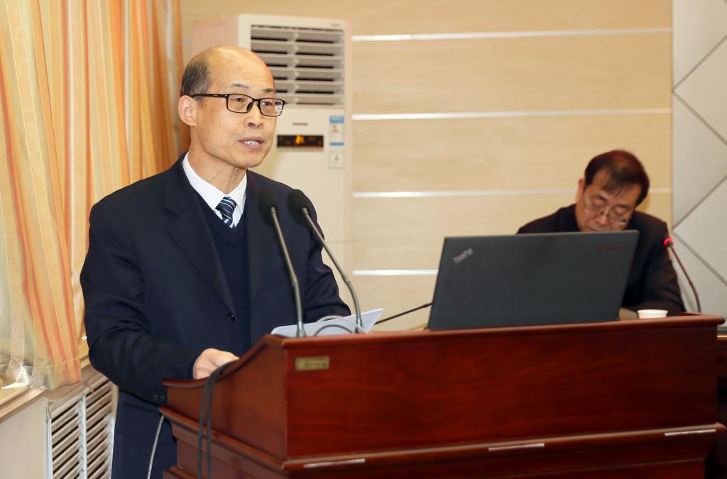 省职教学会常务副会长、秘书长王晓江作联盟工作报告